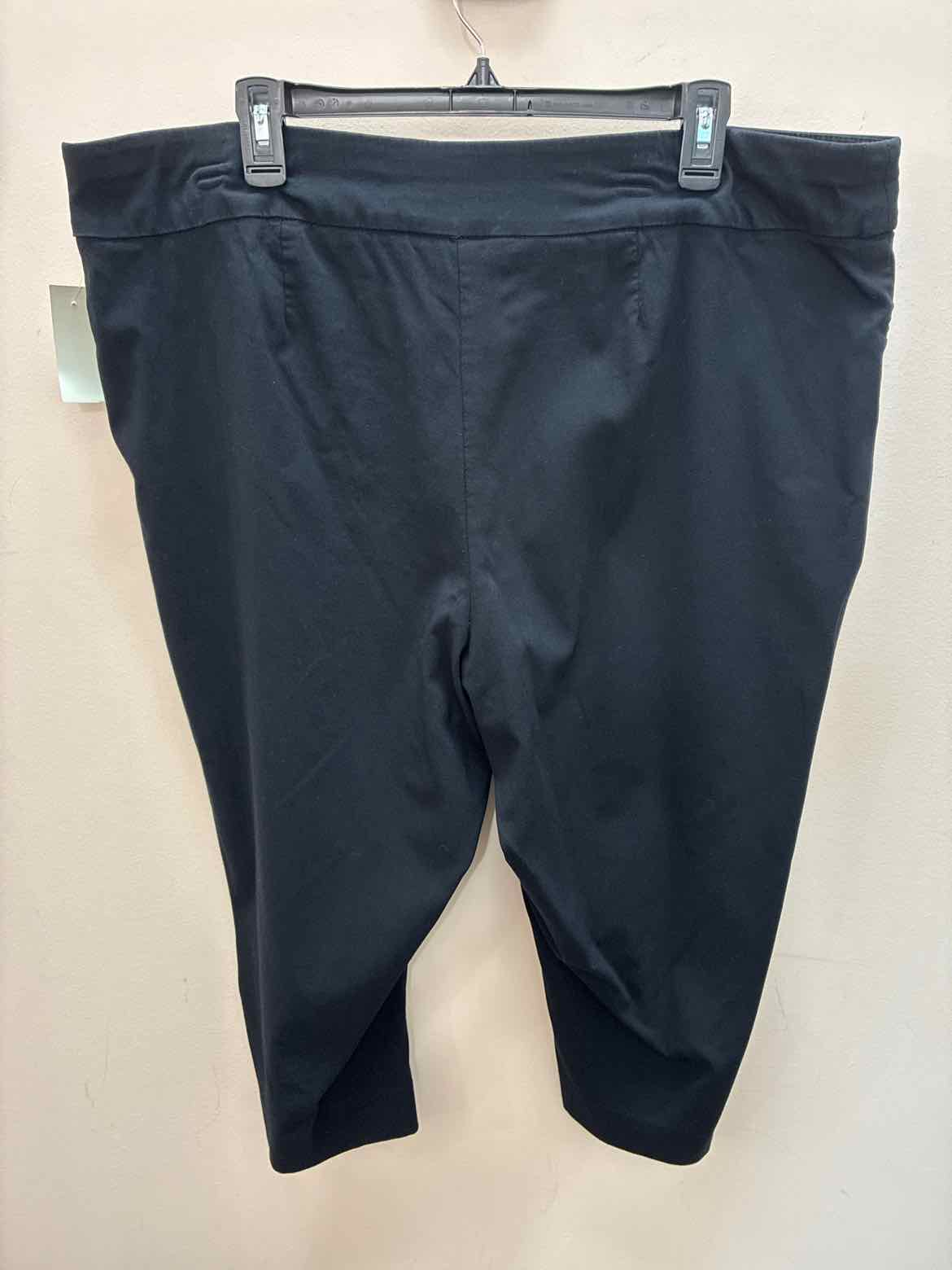 Size XXL Apt. 9 Capris