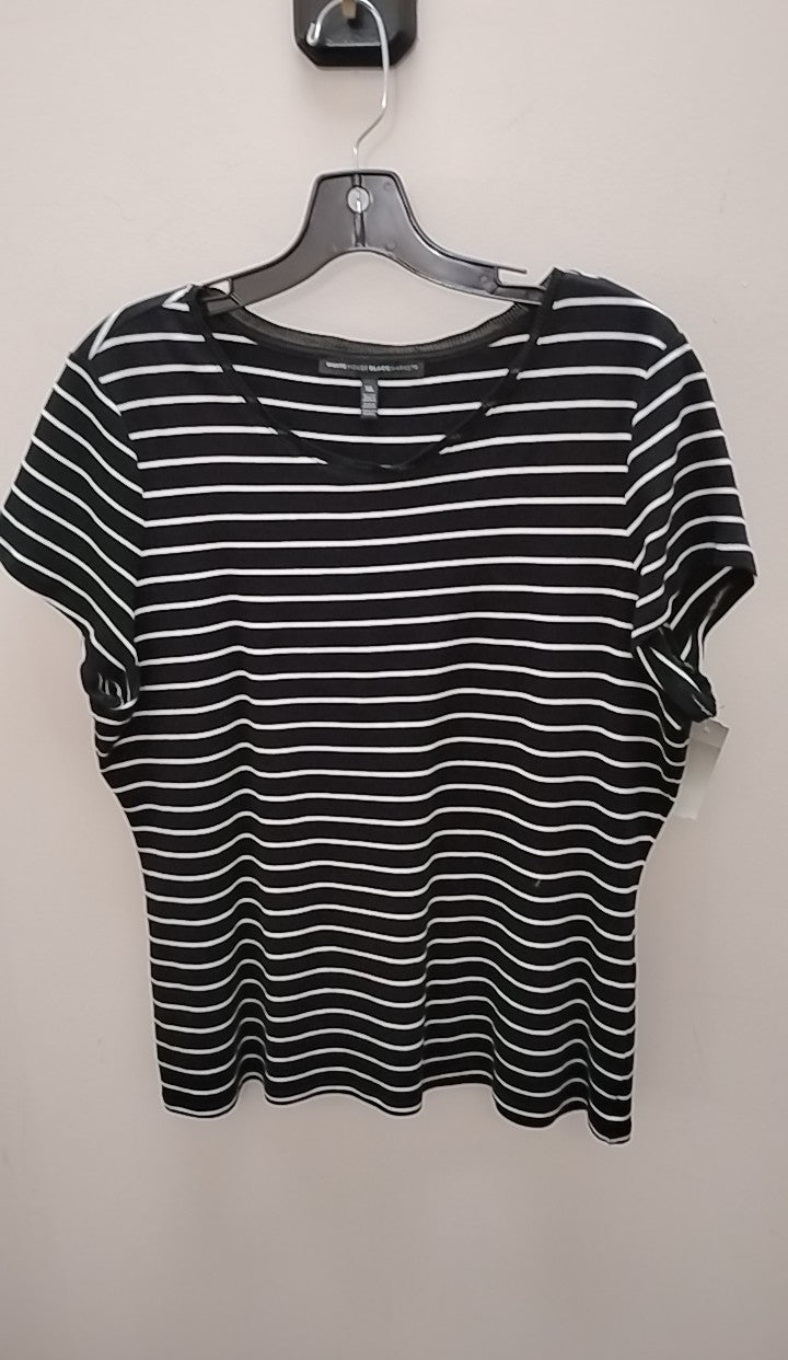 Size XL White House Black Market T-shirt