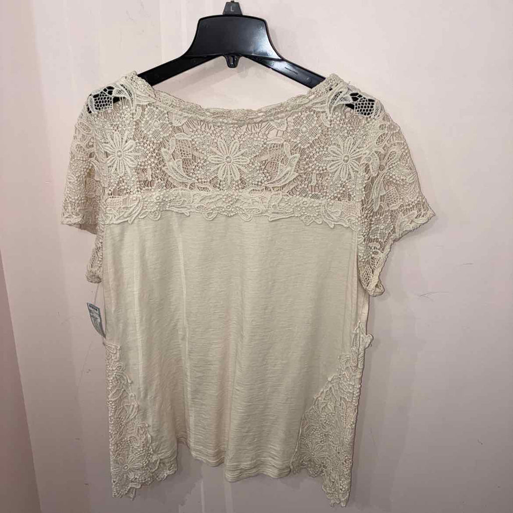 Size 1X Adiva Short Sleeve Blouse