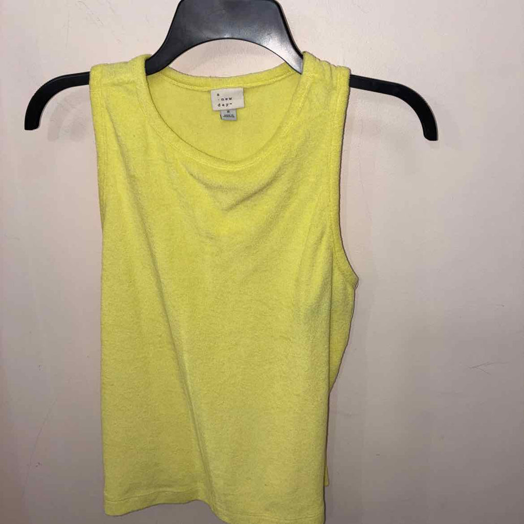 Size XS A New Day Sleevless Misc. Tops