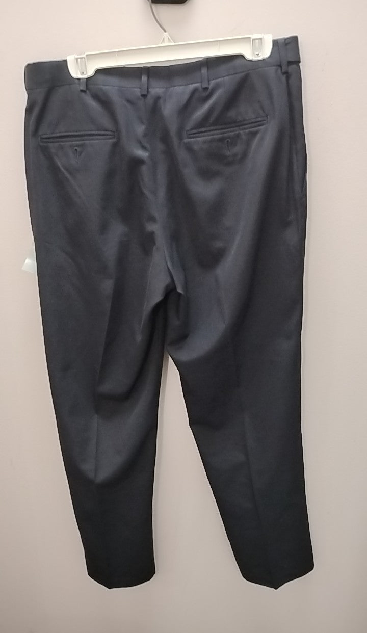 Size 34x30 Haggar Men's Pants