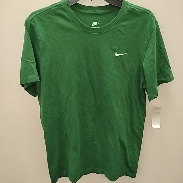 Size M Nike Men's T-shirt