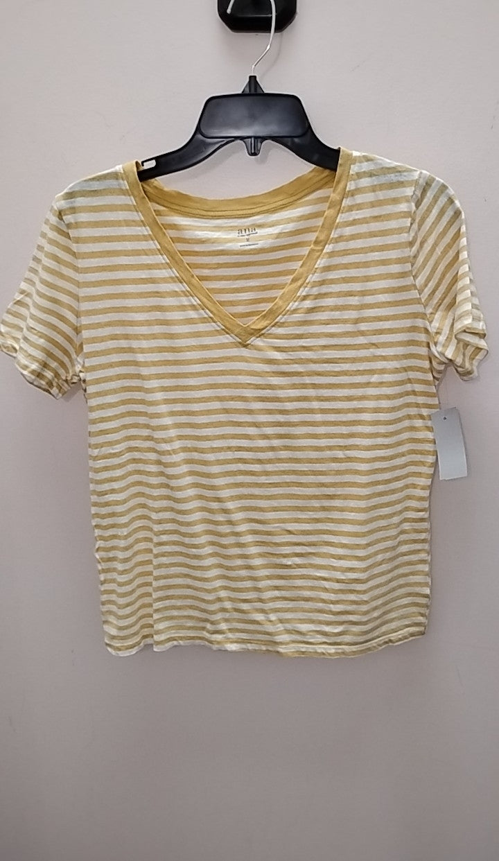 Size M Ana T-shirt