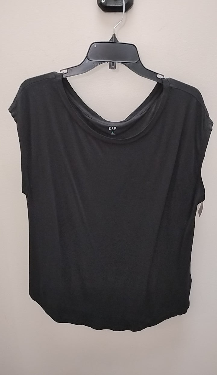 Size M Gap T-shirt