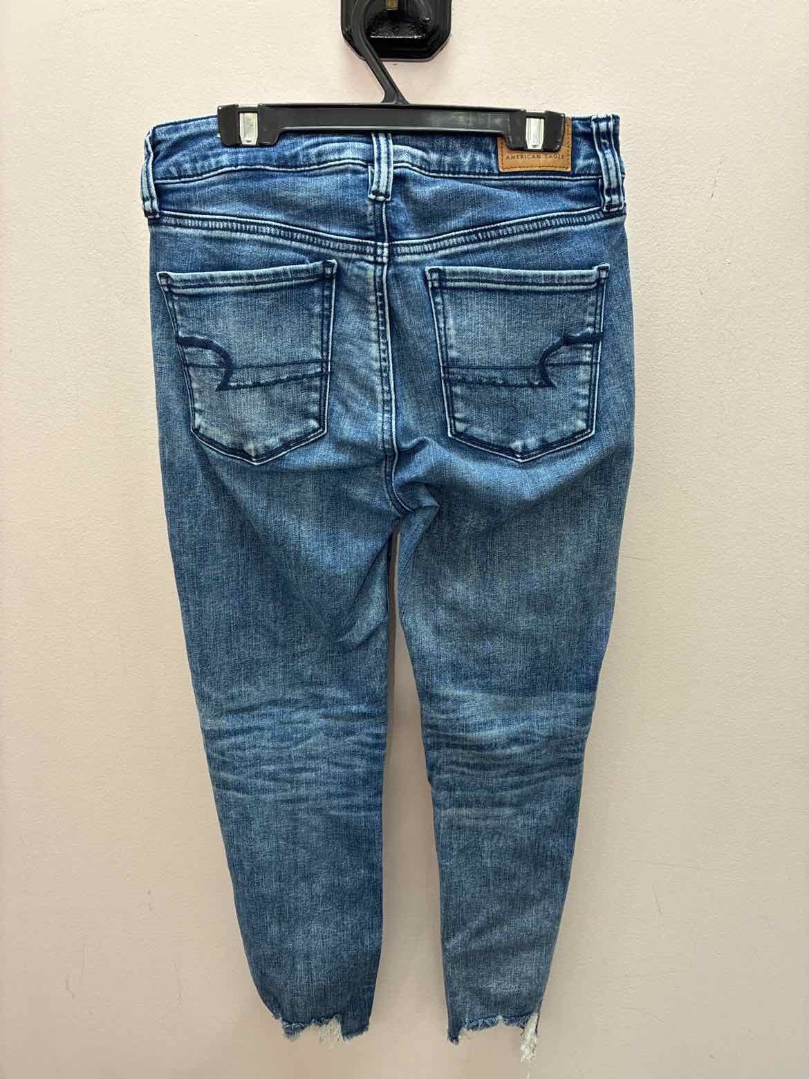 Size 4 American Eagle Capris