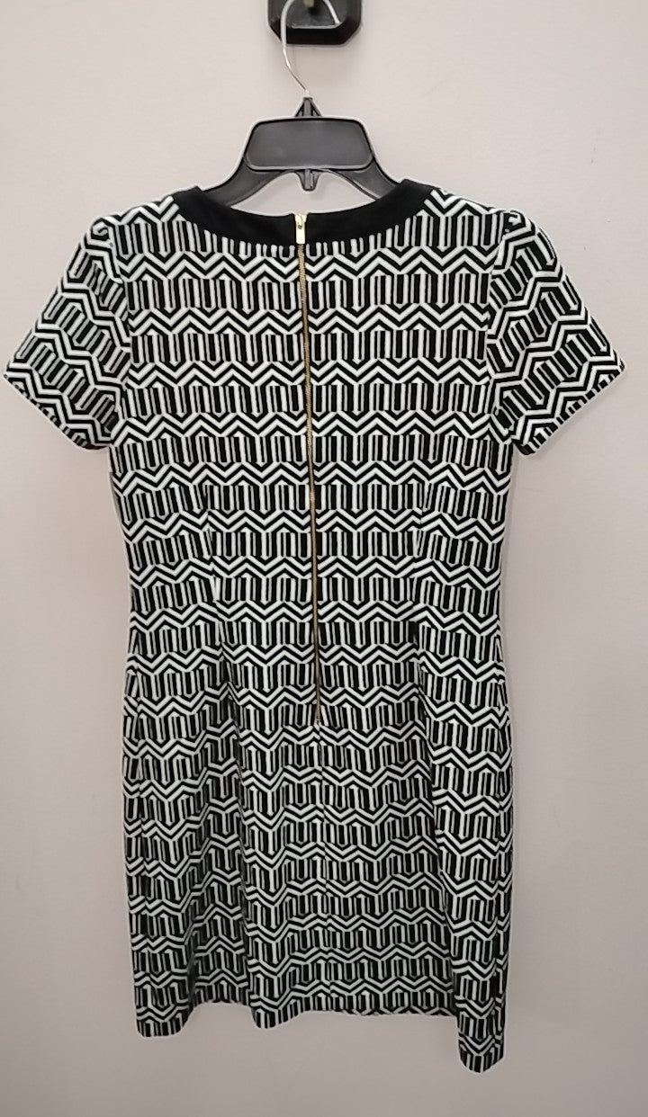 Size 4 Banana Republic Short Sleeve Dress