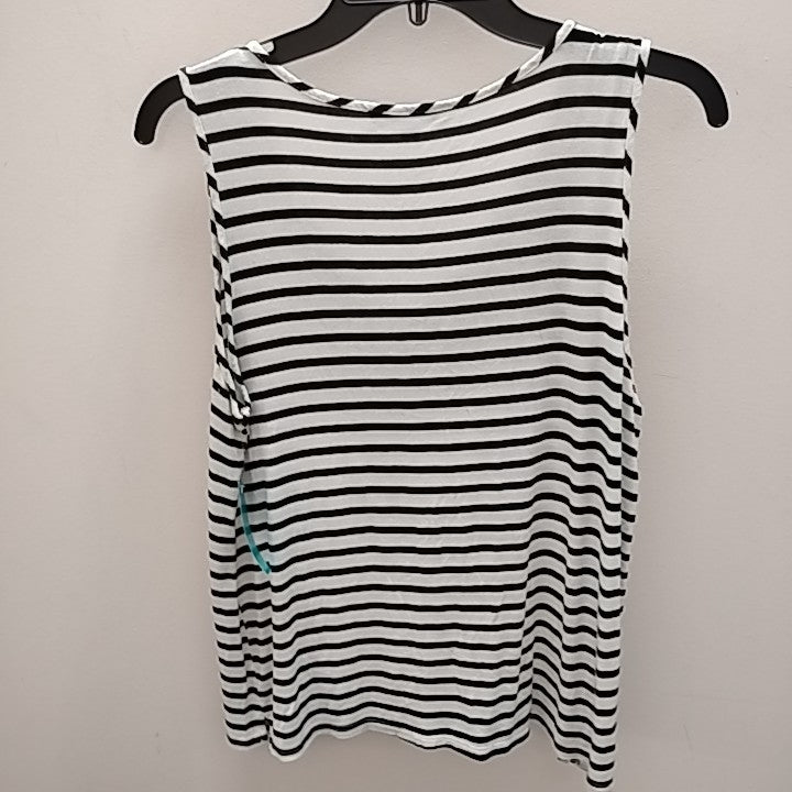 Size M Green Envelope Sleevless Blouse