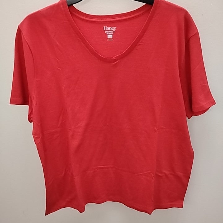 Size L Hanes Short Sleeve T-shirt