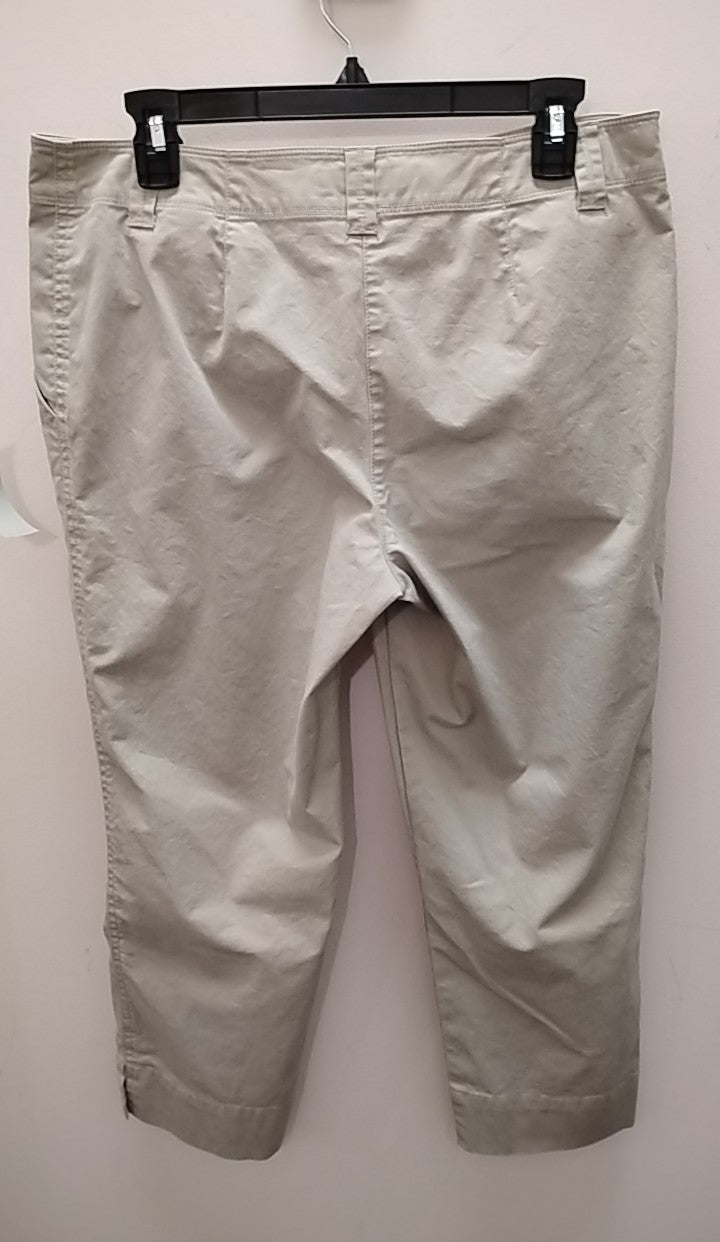 Size 8 Tommy Bahama Capris