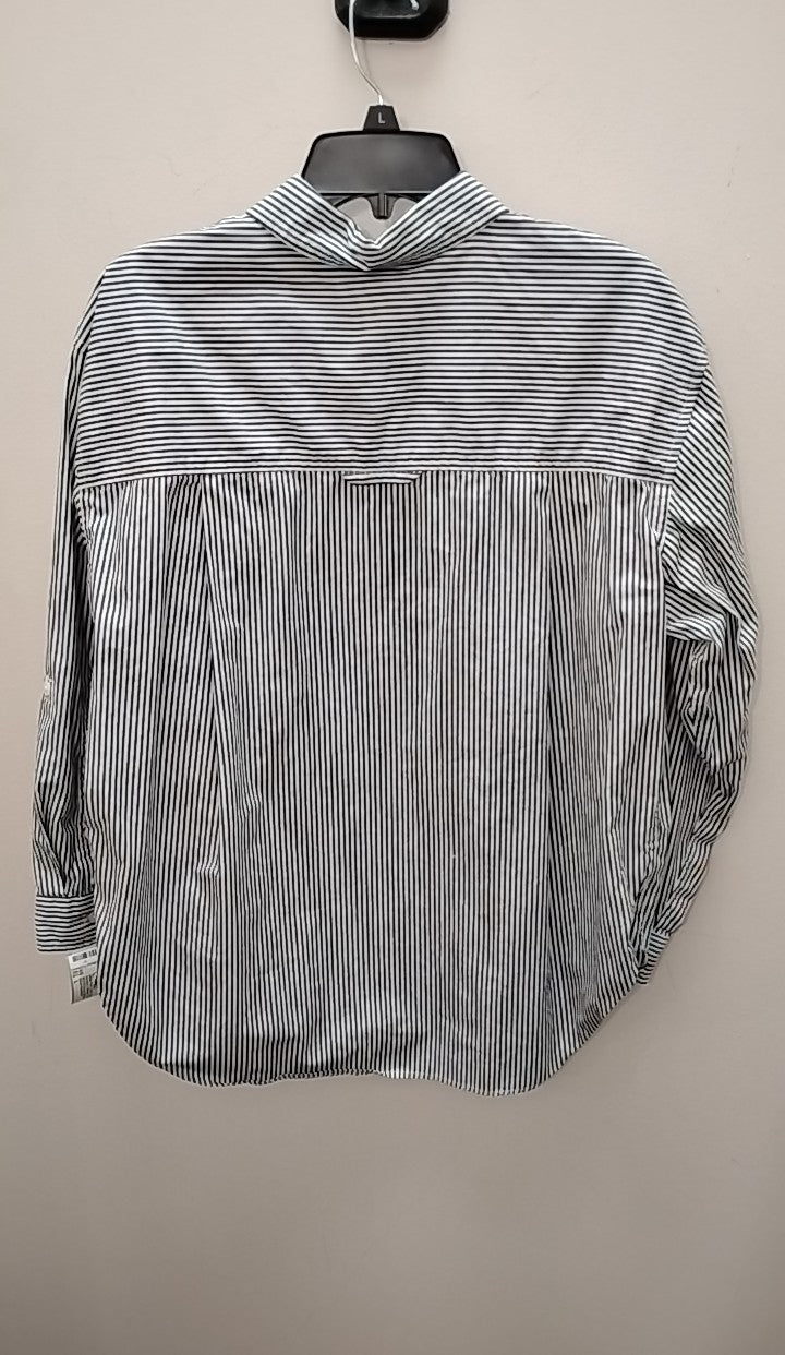 Size L Gloria Vanderbilt Button Down