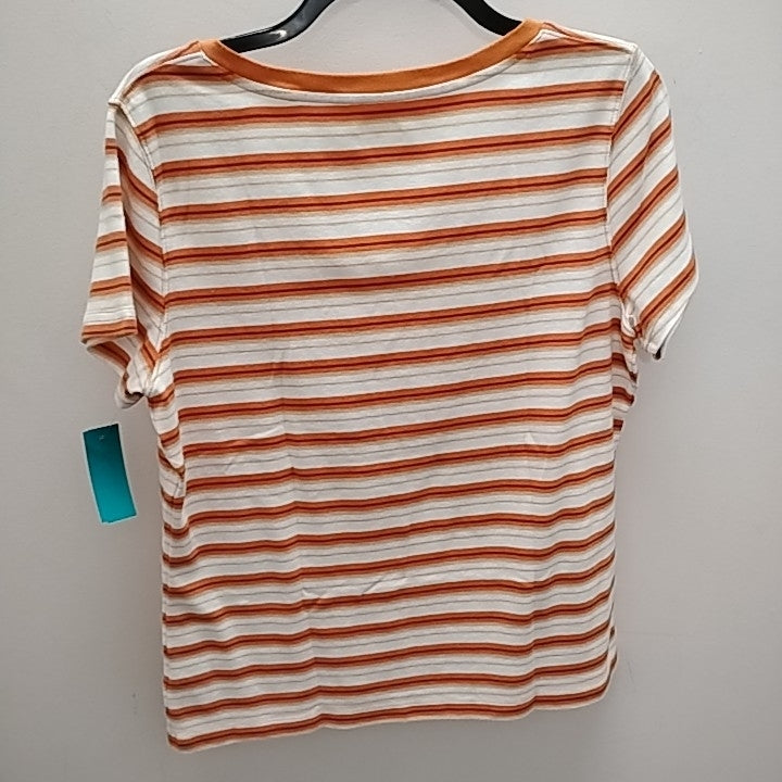 Size L St. Johns Bay Short Sleeve T-shirt