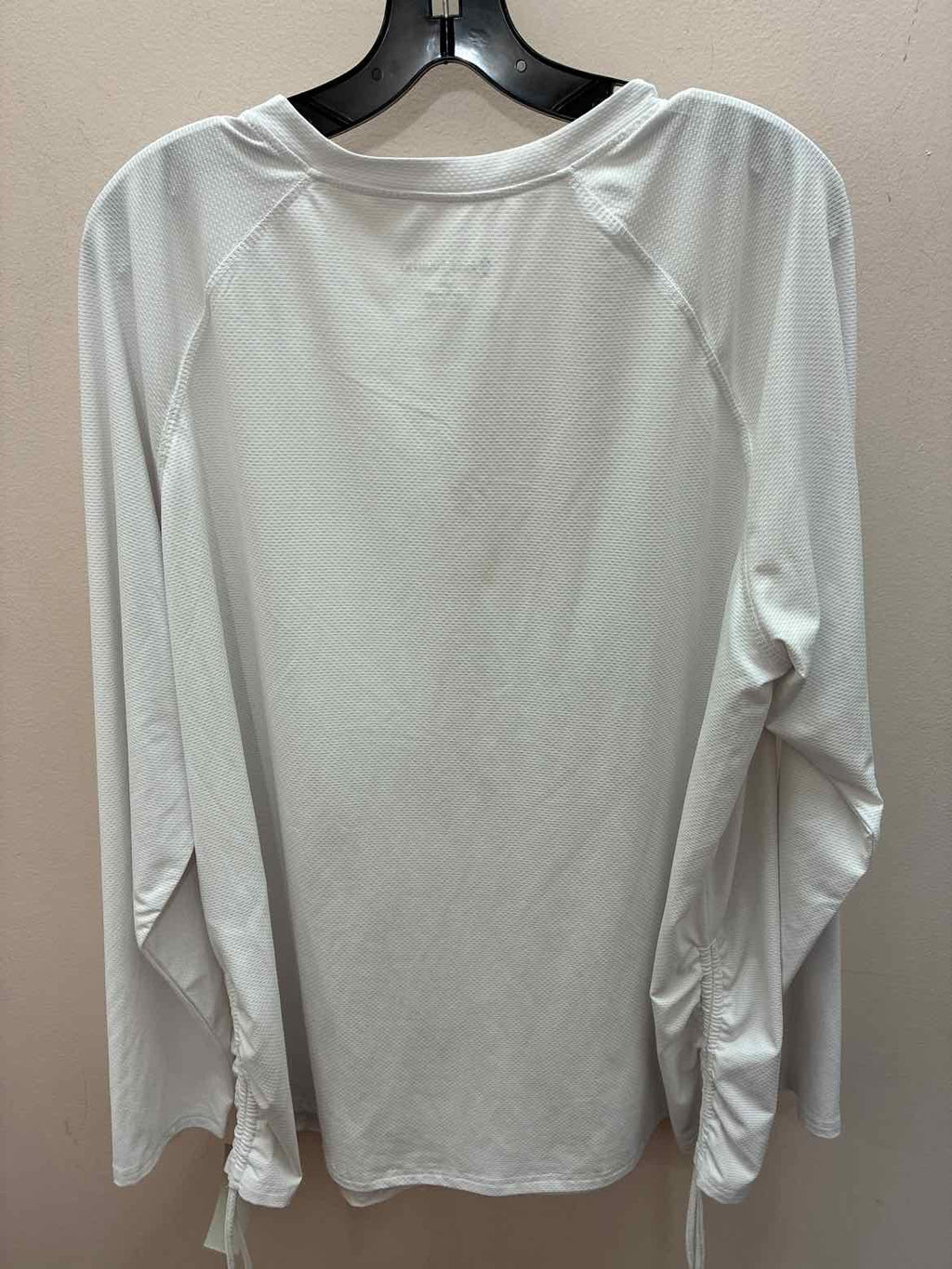 Size XXL Free Country Long Sleeve Performance wear