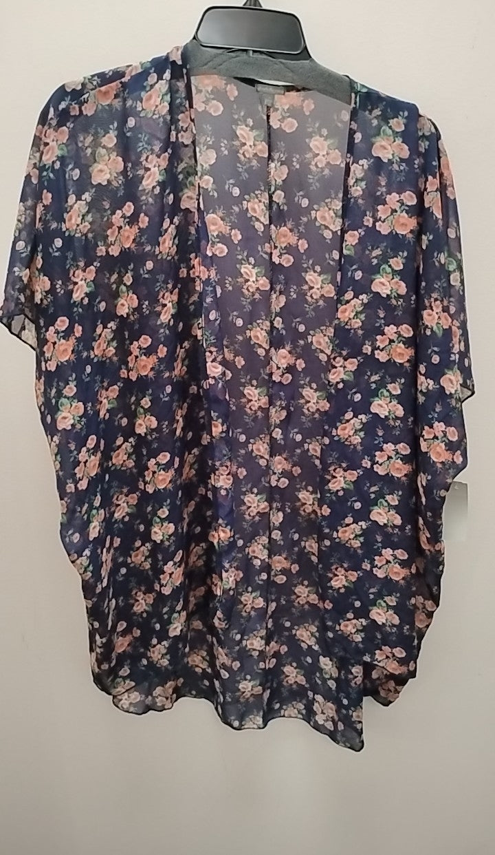 Size M charlotte russe Short Sleeve Kimono