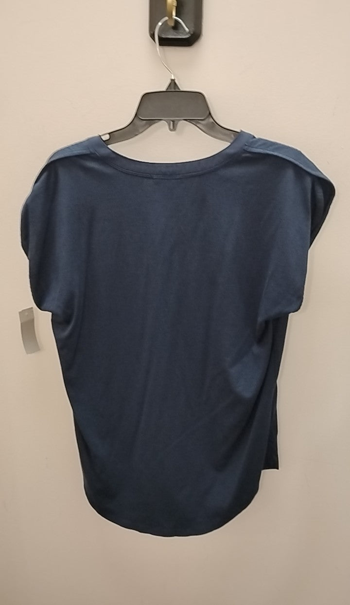 Size M Nautica T-shirt